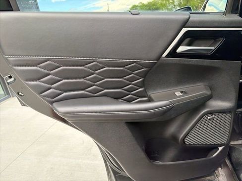 Used 2025 Mitsubishi Outlander SEL AWD/4WD image 18