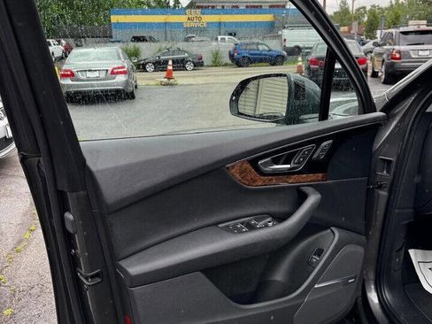 Used 2018 Audi Q7 3.0T Premium Plus w/ Premium Plus Package image 11