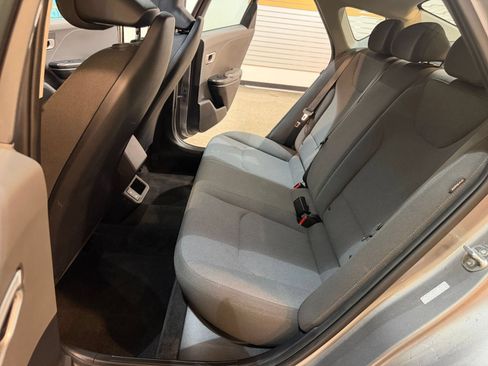 Used 2025 Kia K4 FWD image 39