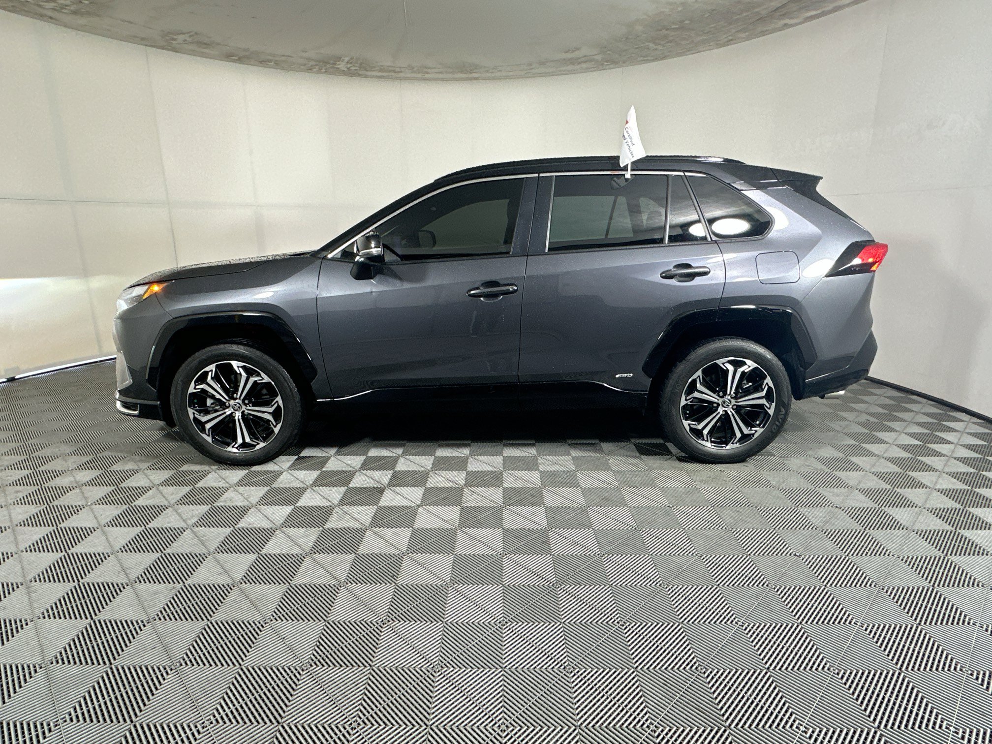 Certified 2025 Toyota RAV4 XSE w/ Weather Package AWD/4WD image 6