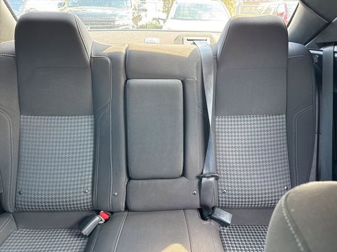 Used 2021 Dodge Challenger SXT image 11