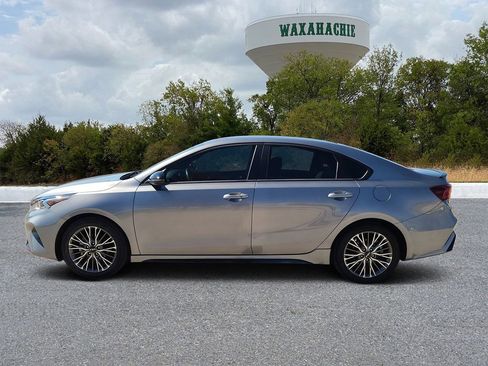 Used 2024 Kia Forte GT-Line image 3