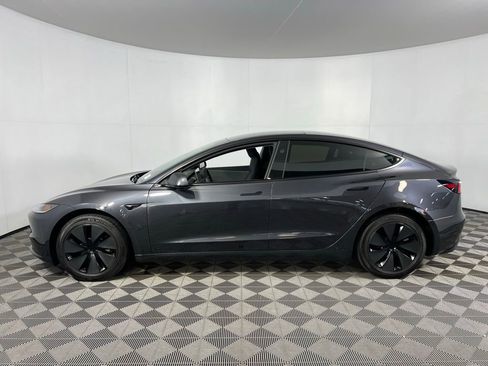 Used 2025 Tesla Model 3 Long Range image 8