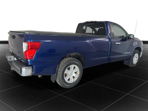 Used 2017 Nissan Titan SV AWD/4WD image 5