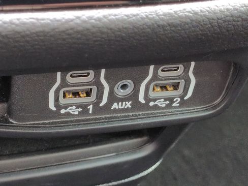 Certified 2024 Chrysler Pacifica Touring-L w/ S Appearance Package image 20