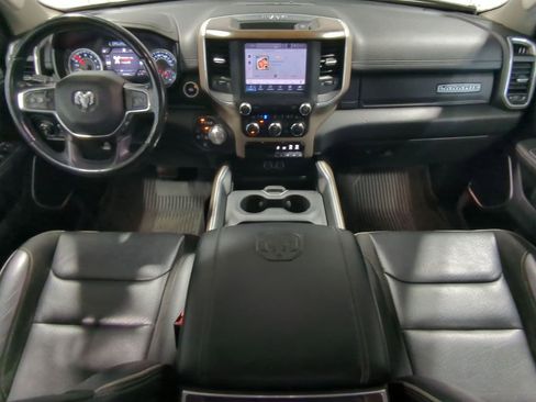 Used 2022 RAM 1500 Laramie AWD/4WD image 18
