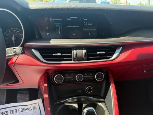 Used 2020 Alfa Romeo Stelvio Ti image 21