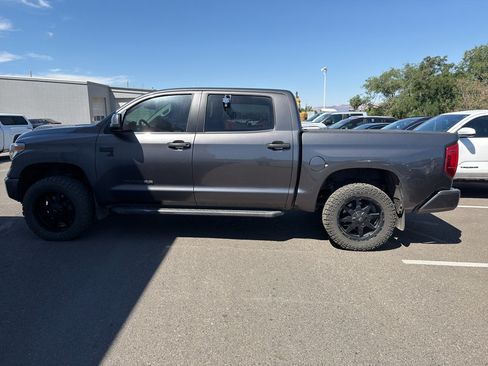 Used 2018 Toyota Tundra SR5 AWD/4WD image 9