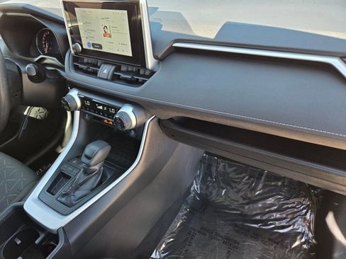 Used 2023 Toyota RAV4 XLE image 20