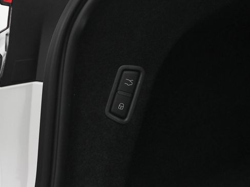 New 2024 Maserati Levante GT Ultima image 8