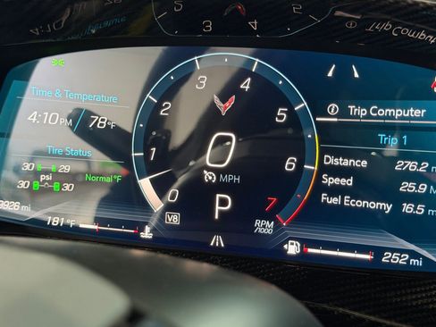 Used 2024 Chevrolet Corvette Stingray Preferred Cpe w/ Z51 Performance Package image 28