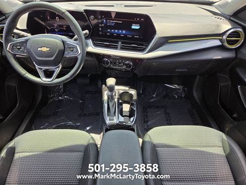 Used 2025 Chevrolet Trax LT w/ Driver Confidence Package FWD image 12