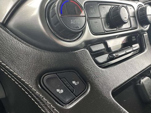 Used 2018 Chevrolet Tahoe LT image 37