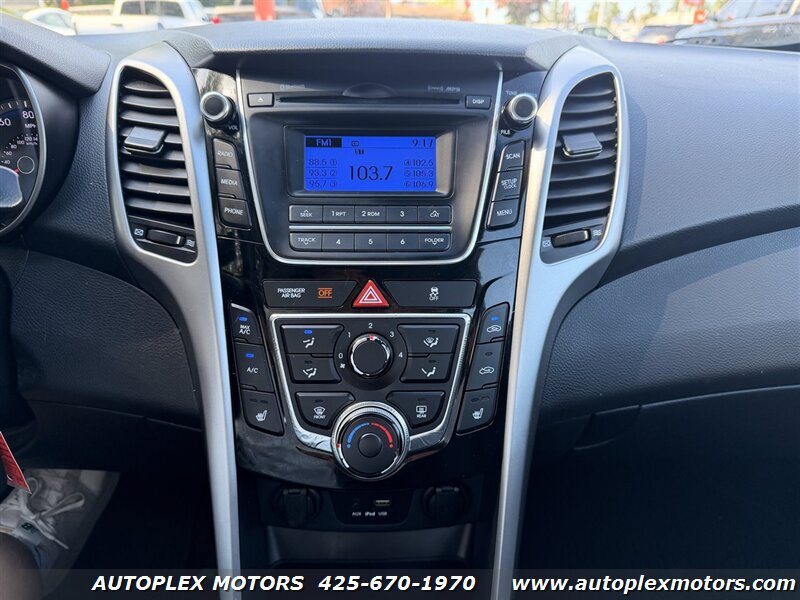 Used 2016 Hyundai Elantra GT FWD image 14