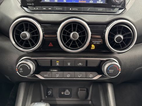 Used 2024 Nissan Sentra S image 24