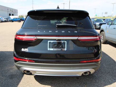 Used 2025 Lincoln Corsair FWD image 7