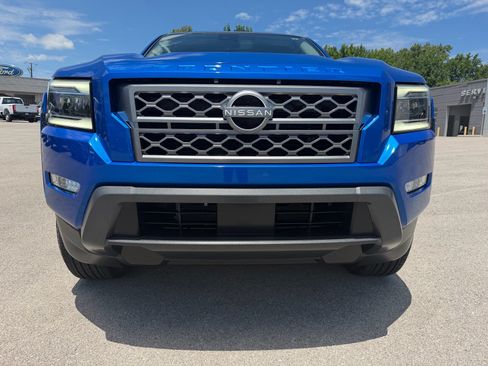Used 2024 Nissan Frontier SL w/ Technology Package RWD image 4