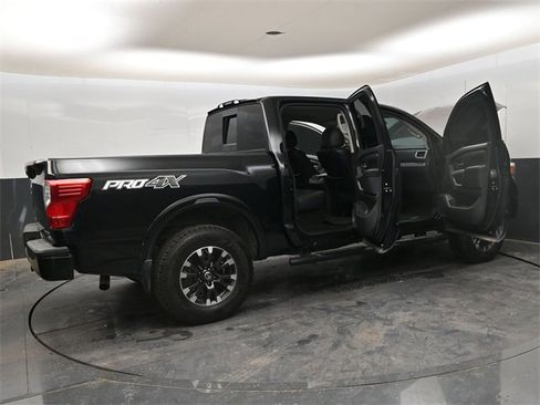 Used 2019 Nissan Titan PRO-4X w/ Pro-4x Utility Package image 33