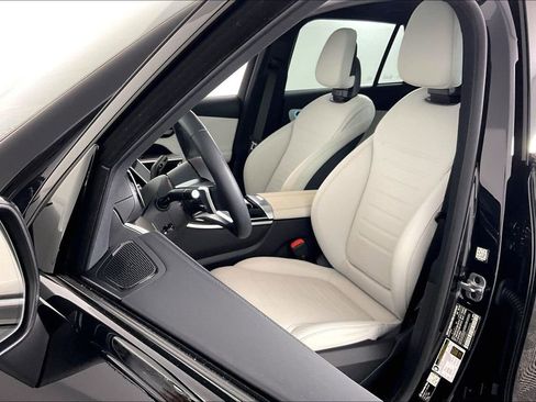Used 2026 Mercedes-Benz GLC 300 4MATIC image 17