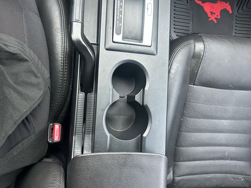 Used 2006 Ford Mustang GT image 24