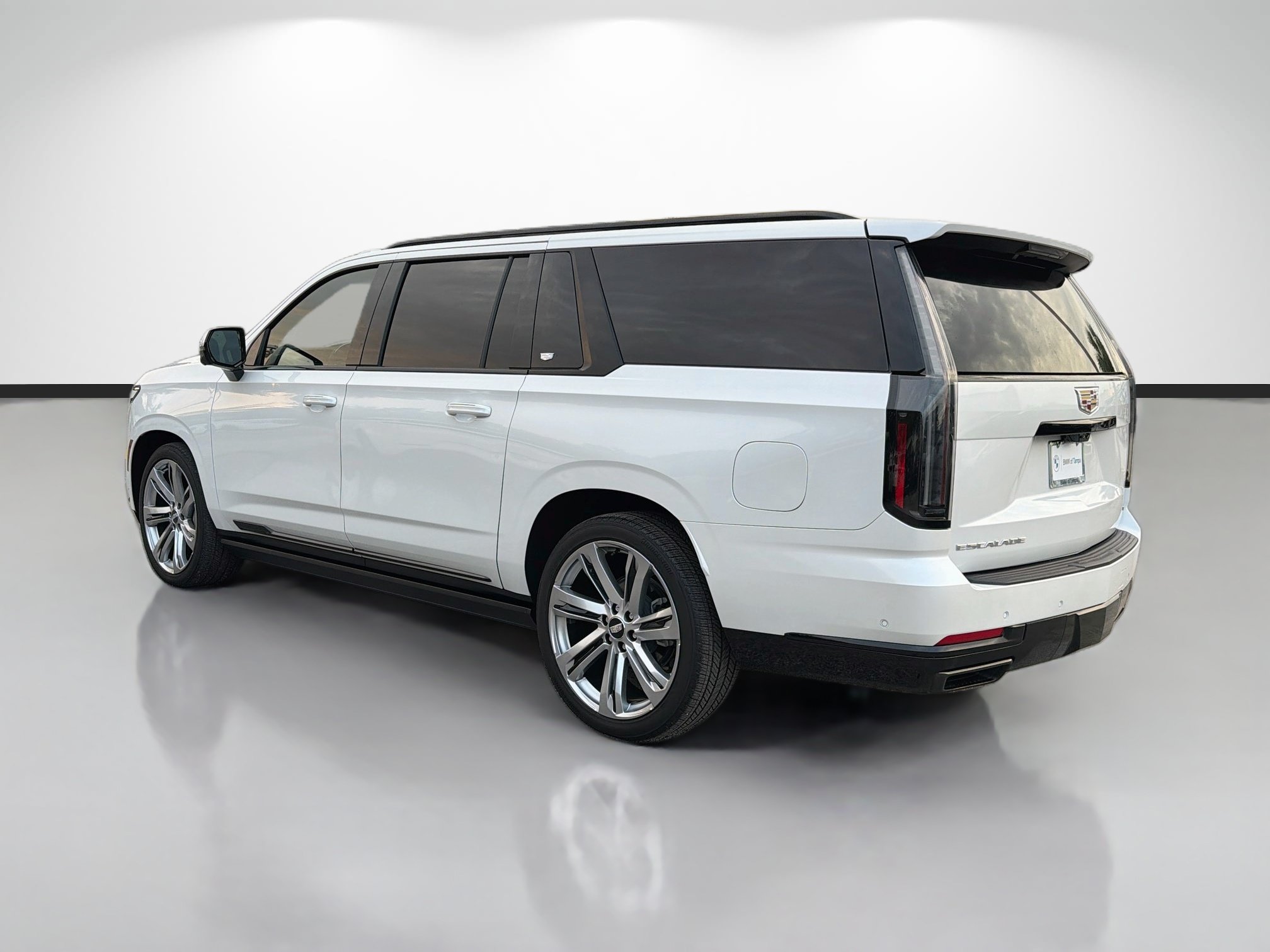 Used 2025 Cadillac Escalade ESV Sport w/ Touring Package AWD/4WD image 5