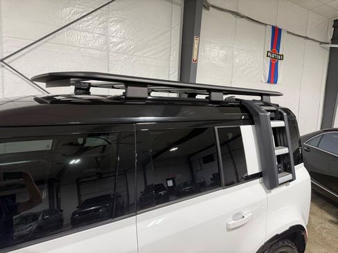 Used 2022 Land Rover Defender 110 X-Dynamic HSE AWD/4WD image 5