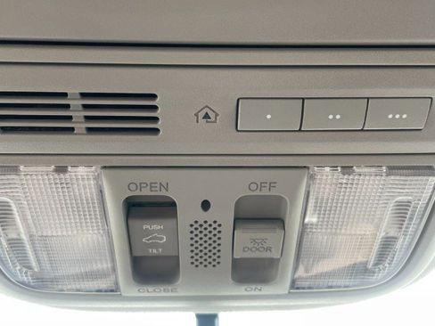 Used 2017 Honda Pilot EX-L image 41