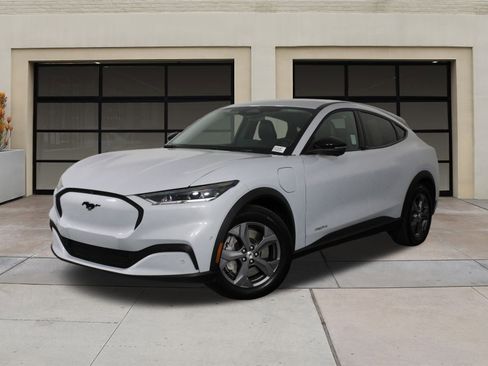 Used 2023 Ford Mustang Mach-E Select image 3