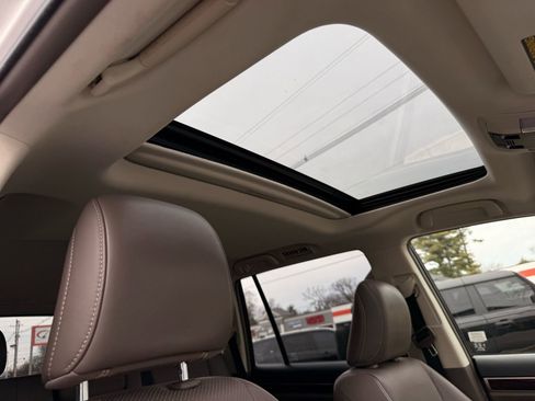 Used 2016 Lexus GX 460 Luxury w/ Preferred Accessory Package image 26