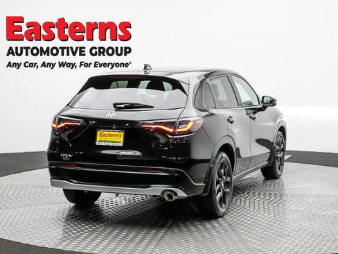 Used 2023 Honda HR-V Sport image 5