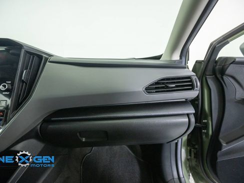 Used 2024 Subaru Crosstrek 2.5i Limited AWD/4WD image 41