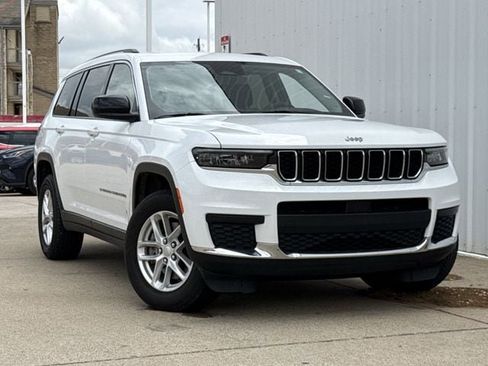 Used 2023 Jeep Grand Cherokee L Laredo image 2