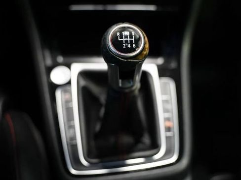 Used 2018 Volkswagen GTI Autobahn FWD image 23