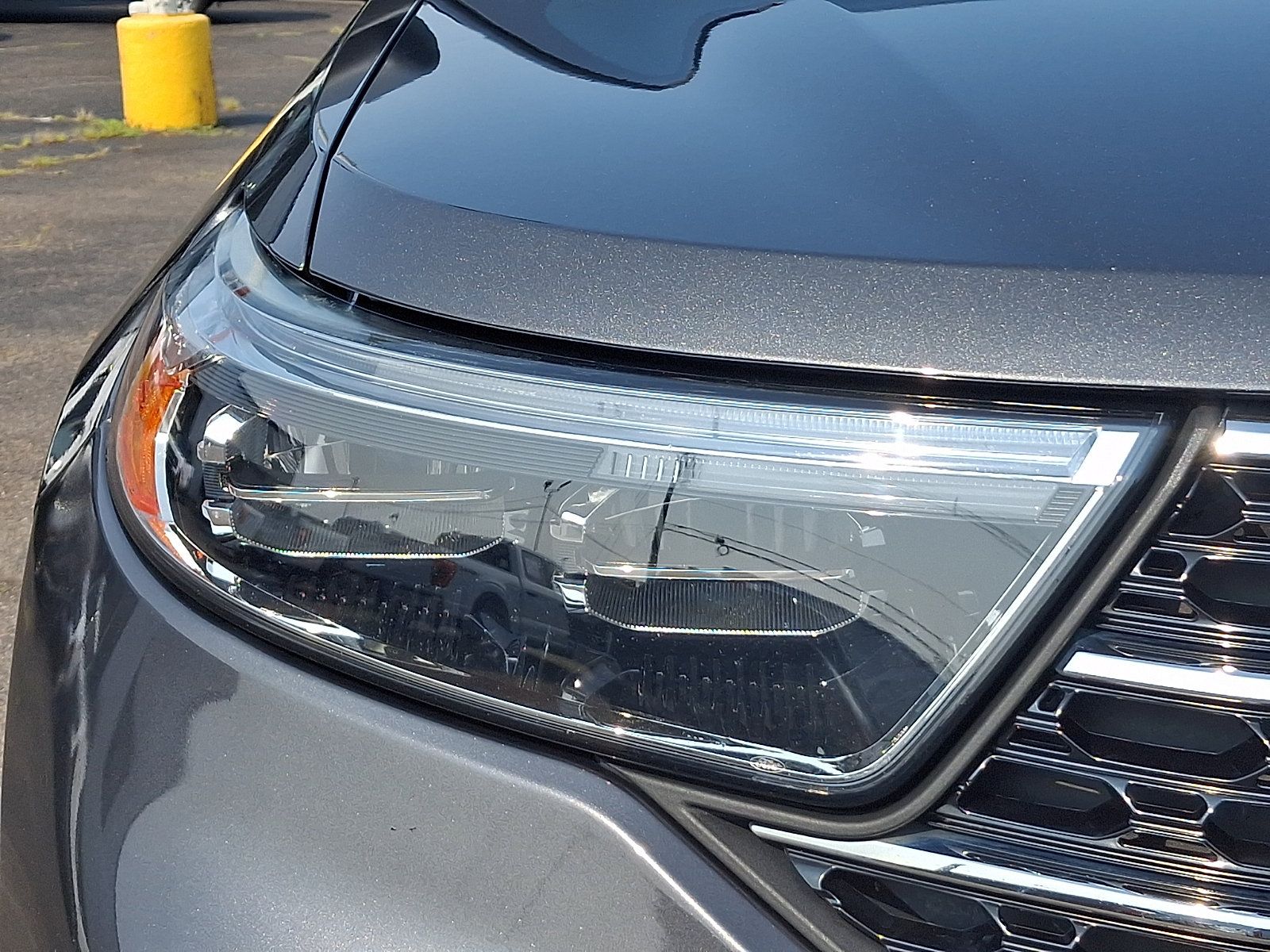Used 2020 Ford Explorer XLT AWD/4WD image 10