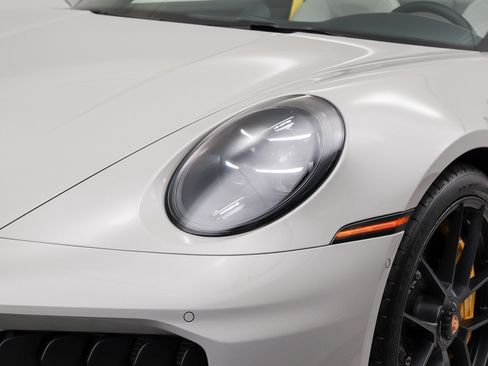 Used 2026 Porsche 911 Targa 4 GTS AWD/4WD image 17