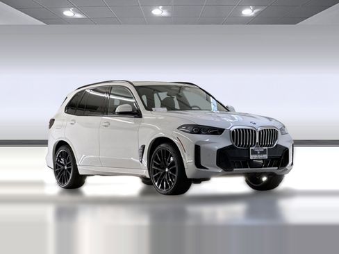 Used 2026 BMW X5 sDrive40i w/ M Sport Package RWD image 6