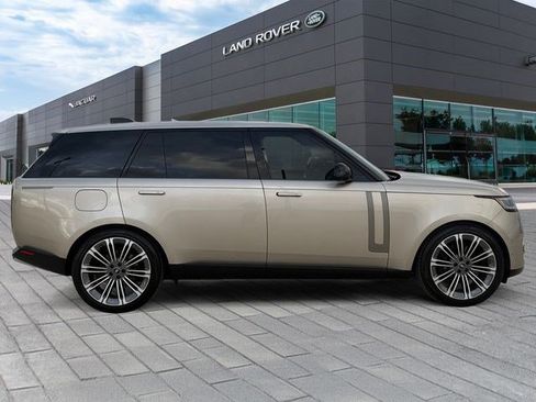Used 2024 Land Rover Range Rover Long Wheelbase SE AWD/4WD image 6