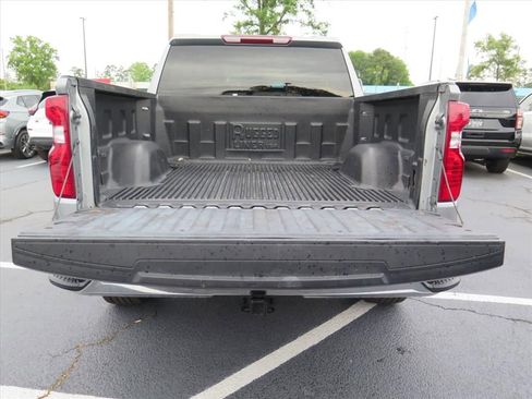Used 2025 Chevrolet Silverado 1500 LT AWD/4WD image 17
