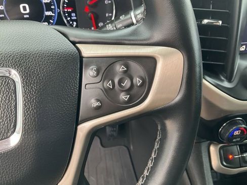 Used 2023 GMC Acadia Denali w/ Denali Technology Package image 12