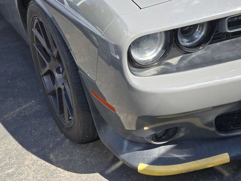 Used 2018 Dodge Challenger R/T Scat Pack w/ Leather Interior Group RWD image 3