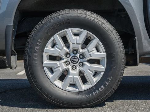 Used 2022 Nissan Frontier SV AWD/4WD image 38