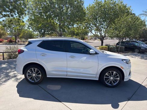 Used 2022 Buick Encore GX Preferred w/ Sport Touring Package FWD image 4