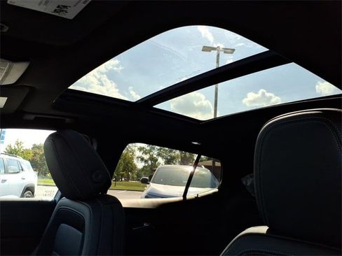 New 2026 Chevrolet Equinox EV LT image 8