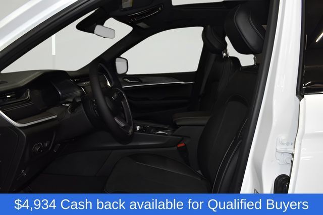 New 2026 Jeep Grand Cherokee Altitude AWD/4WD image 13