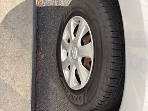 Used 2014 Mitsubishi Outlander ES image 11