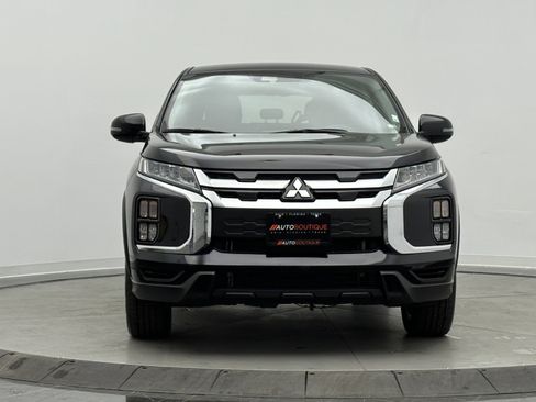 Used 2025 Mitsubishi Outlander Sport SE image 2