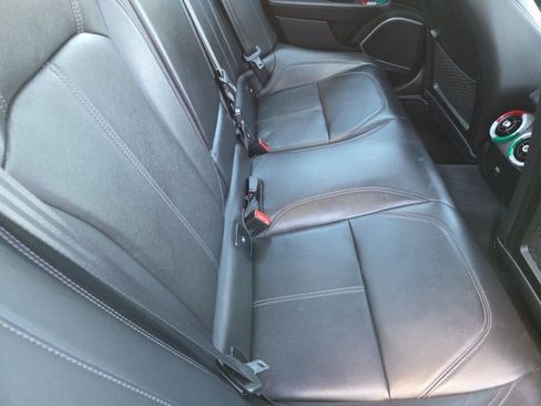 Used 2017 Alfa Romeo Giulia Ti image 21