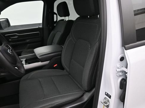 Used 2025 RAM 1500 Big Horn AWD/4WD image 13