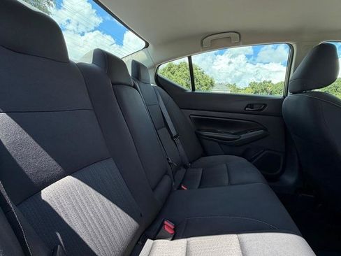 Used 2025 Nissan Altima 2.5 SV FWD image 17