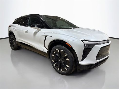 New 2026 Chevrolet Blazer EV RS image 5